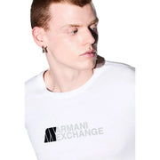 Armani Exchange Weißes Herren-T-Shirt aus Baumwolle mit Rundhalsausschnitt und schwarzem und grauem Logodruck auf der Vorderseite