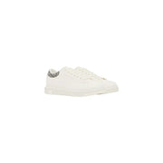 Armani Exchange Herren weißes Textil niedrig-top Sneaker mit dezentem schwarz-weißem Muster an der Fersenlasche (Rückansicht)