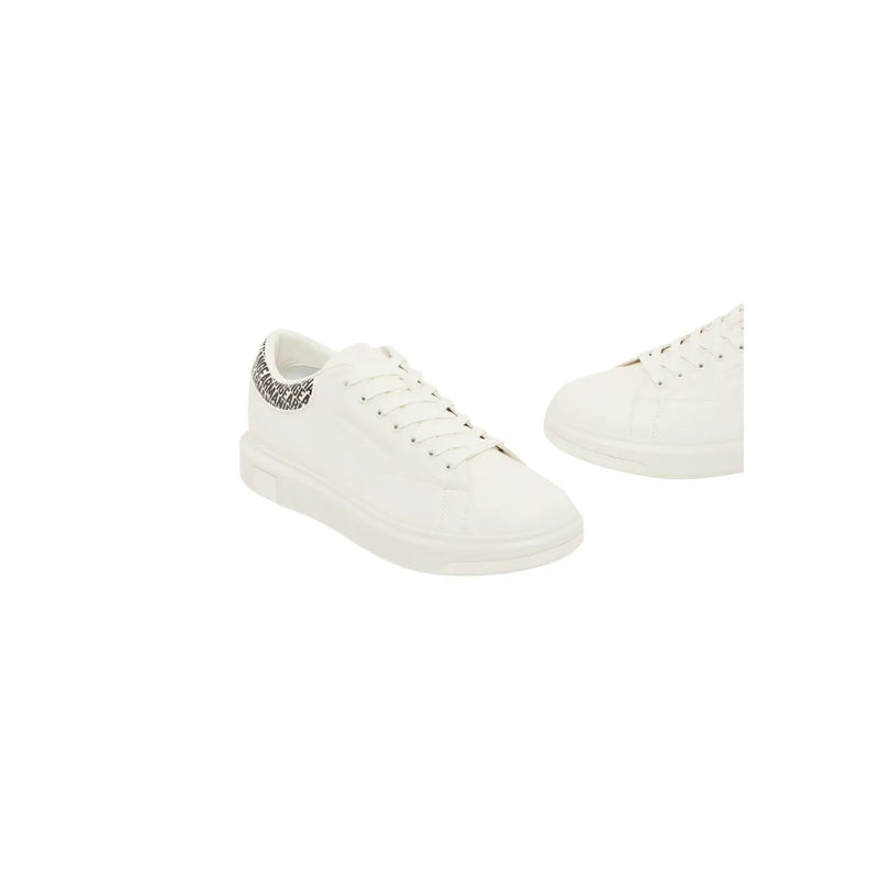 Armani Exchange Herren weißes Textil niedrig-top Sneaker mit strukturierter, schwarz-weiß gemusterter Fersenlasche, die von hinten sichtbar ist