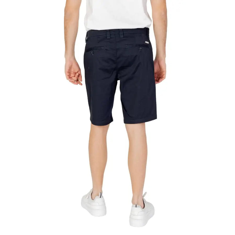 Armani Exchange Marineblaue Chino-Shorts für Herren aus Baumwollmischgewebe mit klassischer Passform und dezenten Ziernähten