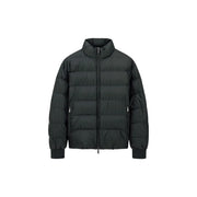 Armani Exchange Schwarze Steppjacke für Herren mit hohem Kragen und horizontalen Ziernähten, Vorderansicht