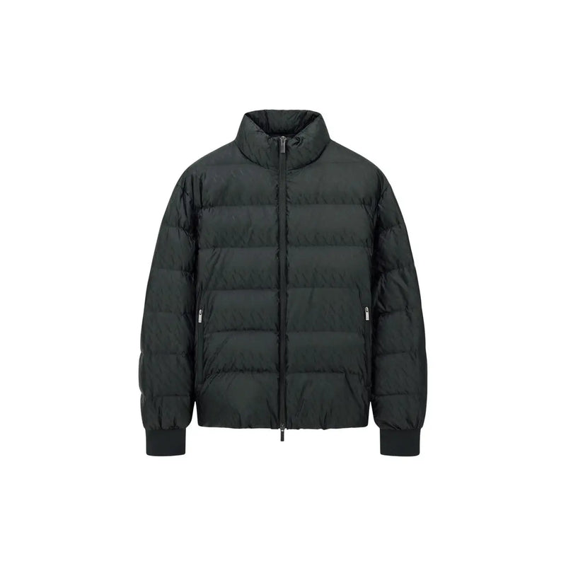 Armani Exchange Schwarze Steppjacke für Herren mit hohem Kragen und horizontalen Ziernähten, Vorderansicht