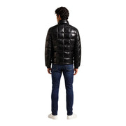 Armani Exchange Schwarze Steppjacke für Herren mit glänzender Oberfläche, Vorderansicht