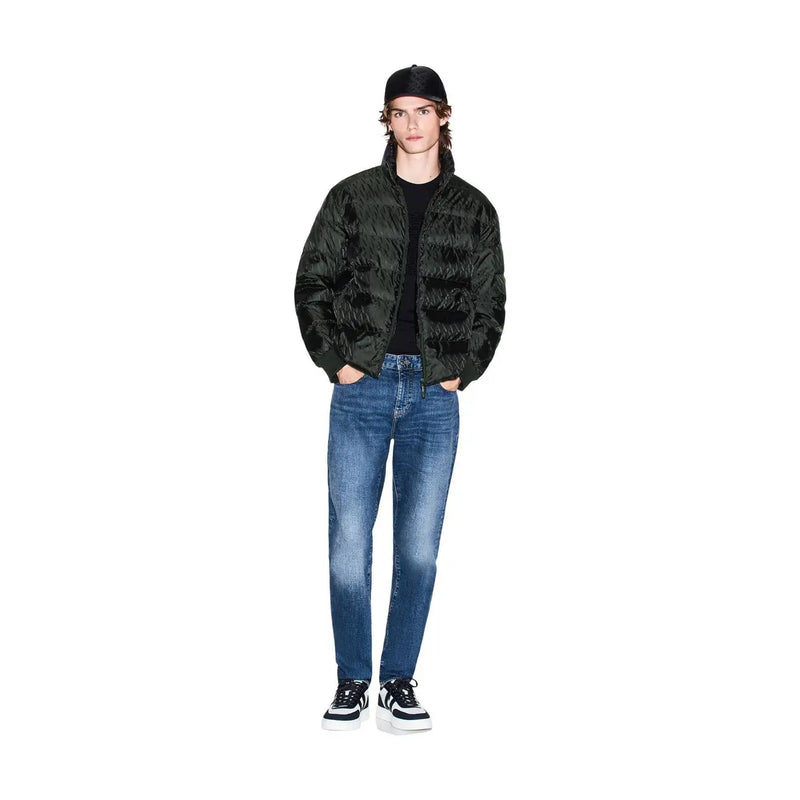 Armani Exchange Schwarze Steppjacke für Herren mit dezentem Strukturmuster, Vorderansicht