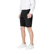 Armani Exchange Schwarze, taillierte Herrenshorts aus Chino-Stoff mit modernem Schnitt, Vorderansicht