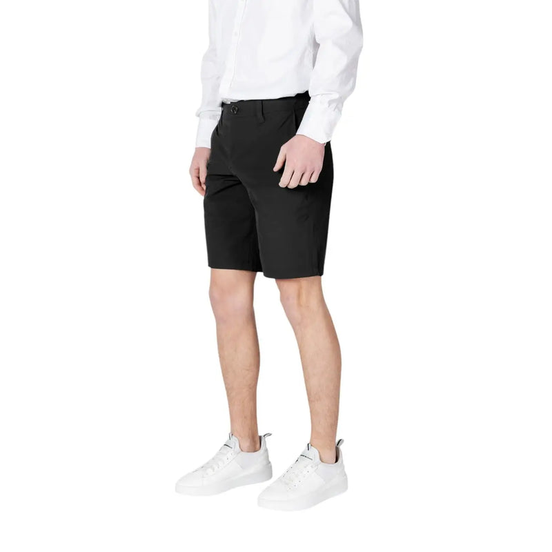 Armani Exchange Schwarze, taillierte Herrenshorts aus Chino-Stoff mit modernem Schnitt, Vorderansicht
