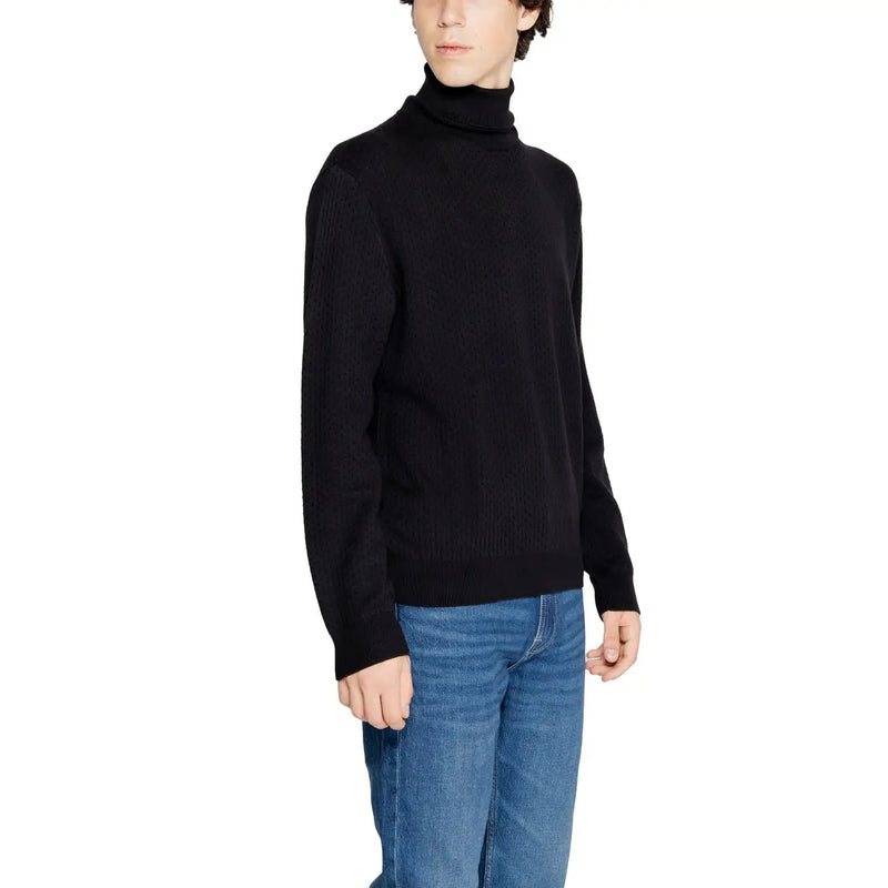 Armani Exchange Schwarzer Rollkragenpullover für Herren mit gerippten Bündchen und Saum, Vorderansicht