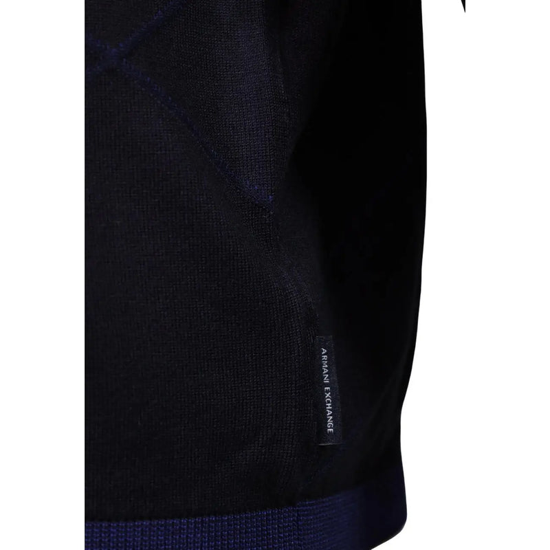 Armani Exchange Viskosepullover für Herren in Dunkelblau mit dezentem geometrischem Muster und gerippten Bündchen, Vorderansicht