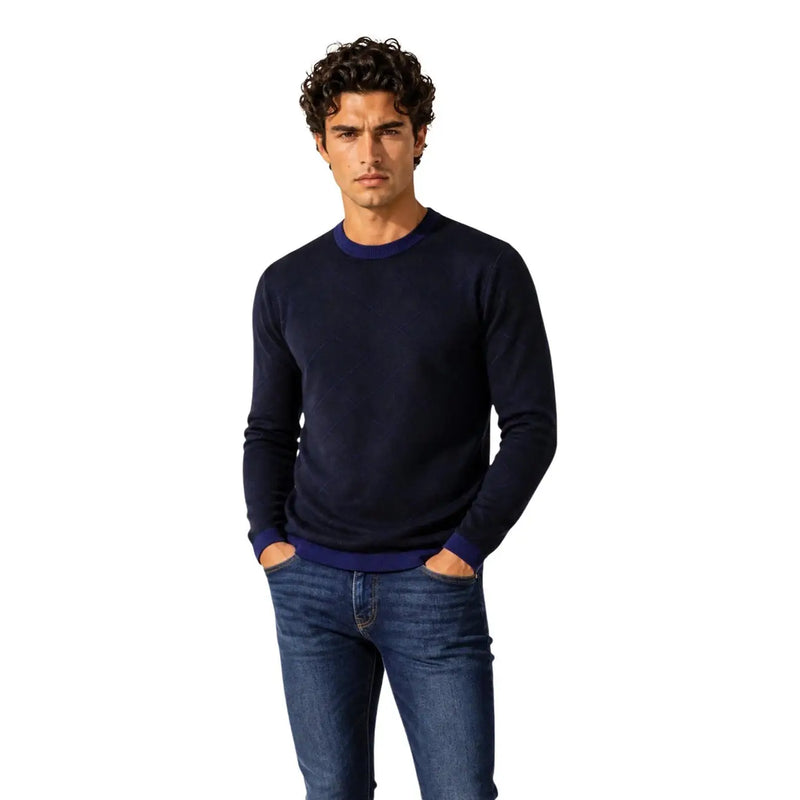 Armani Exchange Viskosepullover für Herren in Marineblau mit königsblauen Rippbündchen an Ärmeln und Saum, Vorderansicht