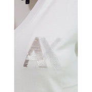 Armani Exchange beigefarbenes kurzes Baumwoll-T-Shirt für Damen mit weißem top und ein silbernes, paillettenbesetztes Axt-Logo, das auf die Brust gestickt ist