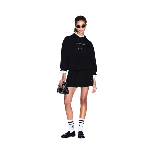 Mini-Clutch mit schwarz-weißem Muster und strukturierter Oberfläche, kombiniert mit armani exchange schwarzer Damen-Kapuzenpullover aus Viskose