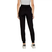 Armani Exchange Schwarze Damen-Jogginghose mit elastischem Bund, gerippten Bündchen und Spitzentaschen vorne.