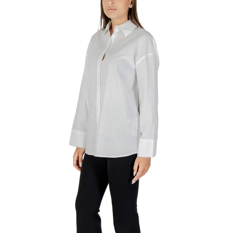 Armani Exchange women long sleeve white cotton shirt with classic collar and button-up front for formal wear