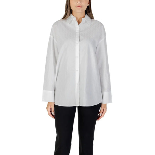 Armani Exchange women long sleeve white cotton shirt with classic collar and oversized button-down design