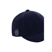 Armani Exchange Herren-Wollmütze in Dunkelblau mit schwarzem, gesticktem Logo-Patch an der Seite, Seitenansicht