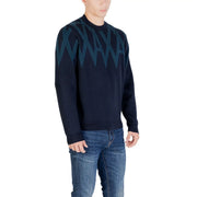 Armani Exchange Herren-Wollpullover in Dunkelblau mit auffälligem, türkisfarbenem geometrischem Muster an Schultern und Brust, Vorderansicht