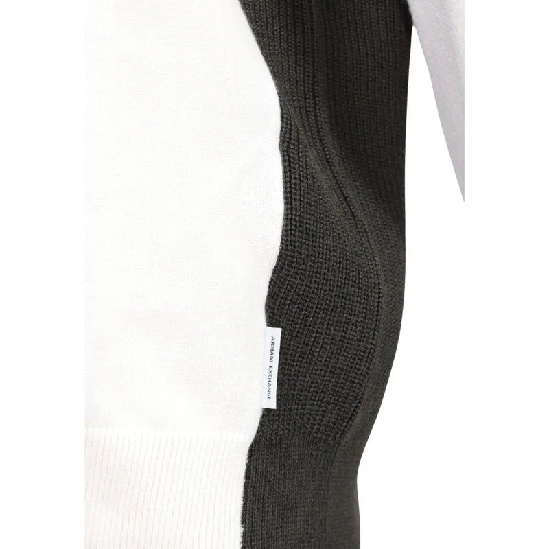 Armani Exchange Schwarzer Herren-Wollpullover mit Rippstrick und weißem Label-Detail, Detailansicht der Ärmel
