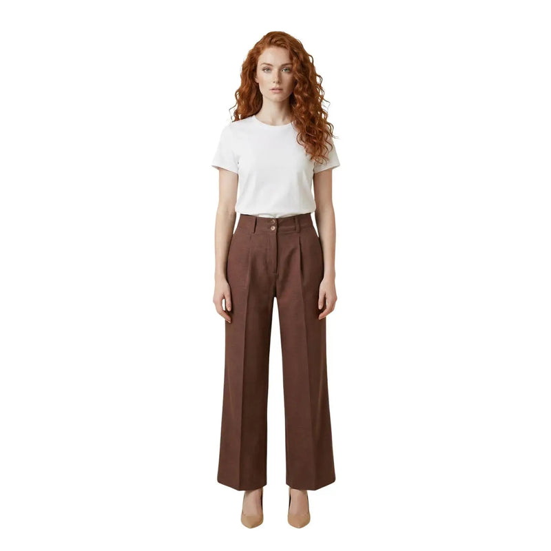 Artigli Damenhose, braun, Polyester, hochgeschnitten, weites Bein, taillierte Passform und dezente Falten.