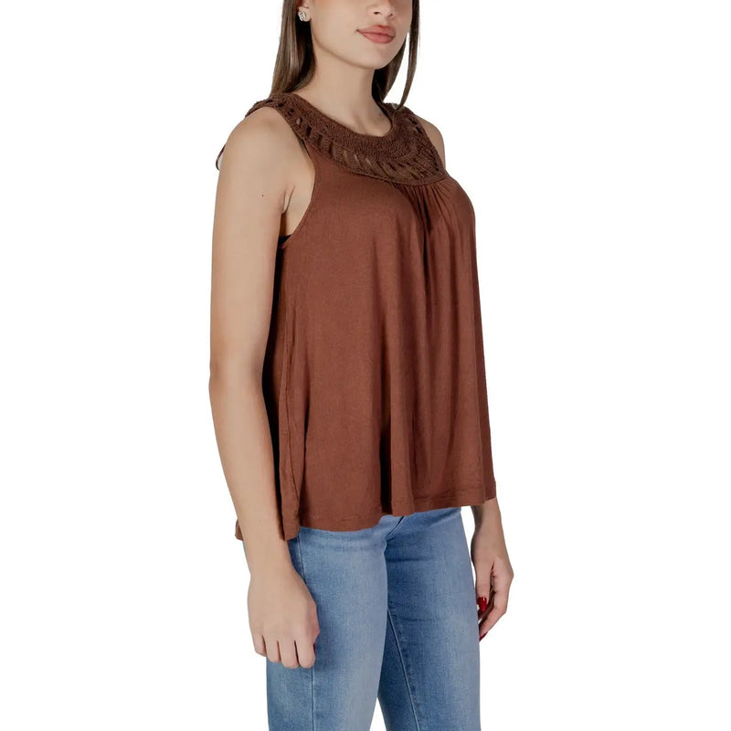 B.young ärmelloses Tanktop für Damen top aus brauner Viskose mit einem strukturierten, gehäkelten Rundhalsausschnitt
