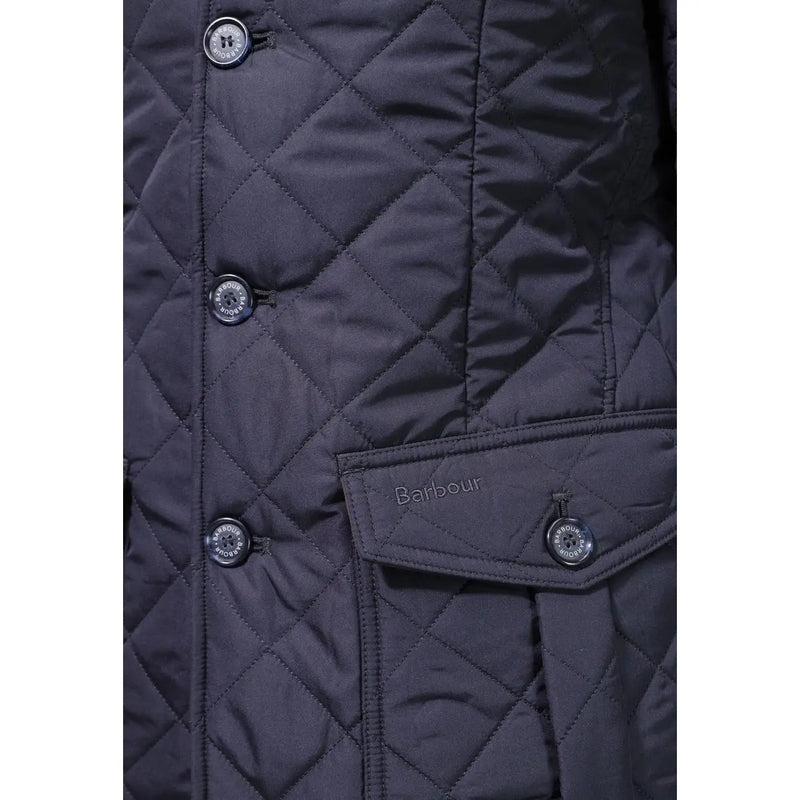 Barbour Steppjacke Lutz für Herren in Dunkelblau mit Rautensteppung und passenden Knöpfen, Vorderansicht