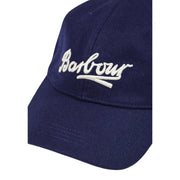 Barbour Wollmütze Bowery für Herren in Marineblau mit weißem, gesticktem Logo, Vorderansicht