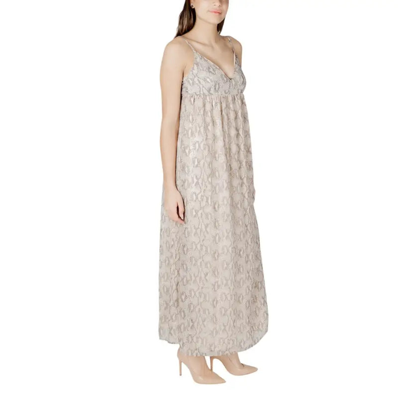 Beige patterned sleeveless maxi dress made of flowing lace with delicate spaghetti straps and a flattering v necklinen