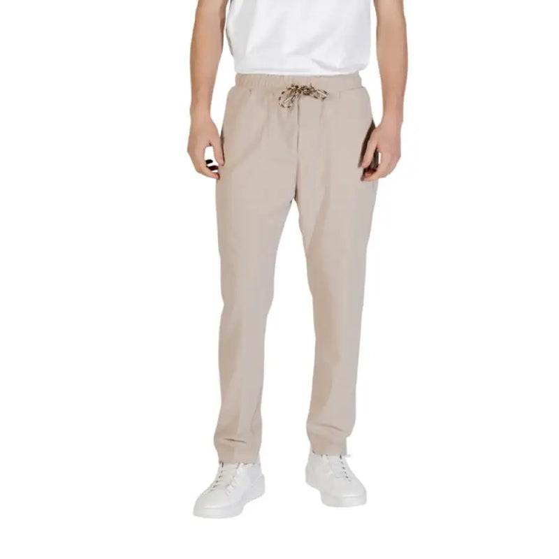 Beige drawstring trousers for men with pockets in the Gianni Lupo product collection
