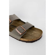 Birkenstock Damen-Ledersandalen, graues Modell Arizona, mit grauem Wildleder, kupferfarbener Schnalle und Korkfußbett