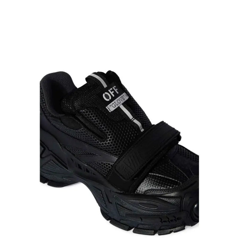 Black Chunky Velcro Athletic Sneakers featuring a sporty design and velcro strap closure