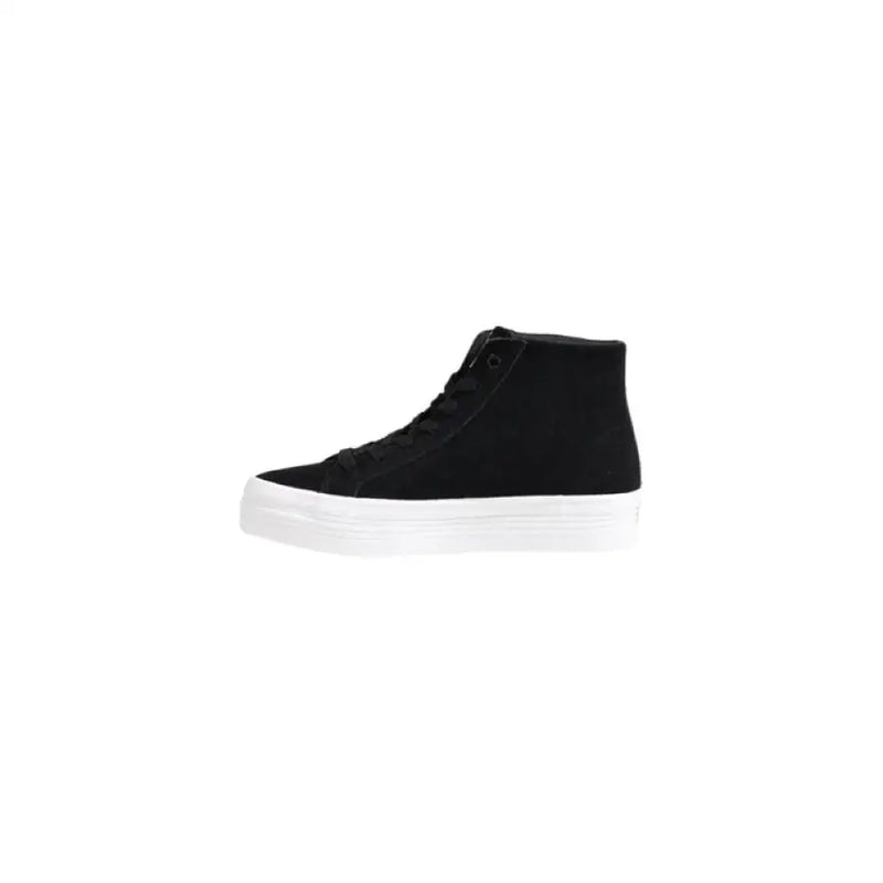 Black high-top sneaker with a white platform sole for stylish casual wear