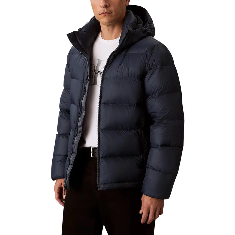 Schwarze, dunkelblaue Steppjacke mit Kapuze und isolierter Kapuze zum Schutz vor kaltem Wetter