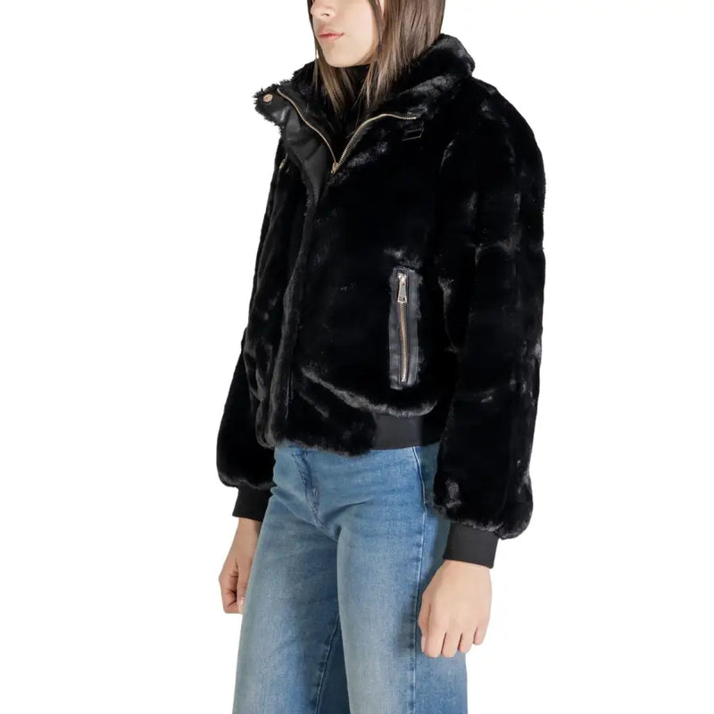 Black polyester blazer for women with faux fur bomber style high collar and zipper details