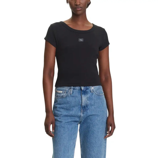 Schwarzes, tailliertes Kurzarmshirt mit Rundhalsausschnitt T-shirt aus Calvin Klein Jeans Damenkollektion