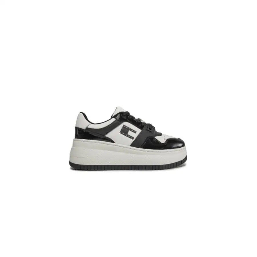 Tommy Hilfiger Jeans men’s black and white chunky sole sneaker