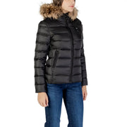 Blauer Schwarze Damen-Steppjacke aus Polyamid mit pelzgefütterter Kapuze und Steppdesign für kaltes Wetter