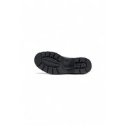 Schwarze Herren-Ankle-Boots aus Leder mit schwarzer Gummisohle, tiefem Profil und geprägtem Blundstone-Logo.