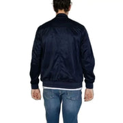 Hamaki-ho men’s navy bomber jacket showcasing urban city style fashion