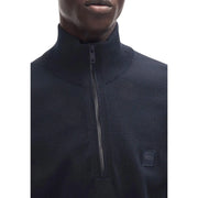 Boss Kaschmirpullover Kanobix für Herren in Schwarz mit geripptem Kragen und kleinem quadratischem Logo-Patch, Vorderansicht