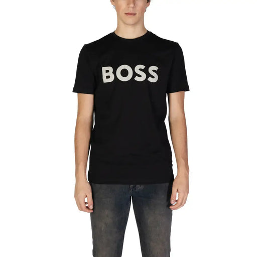 Men’s short-sleeve black T-shirt with BOSS logo on chest, suitable for fall winter wear