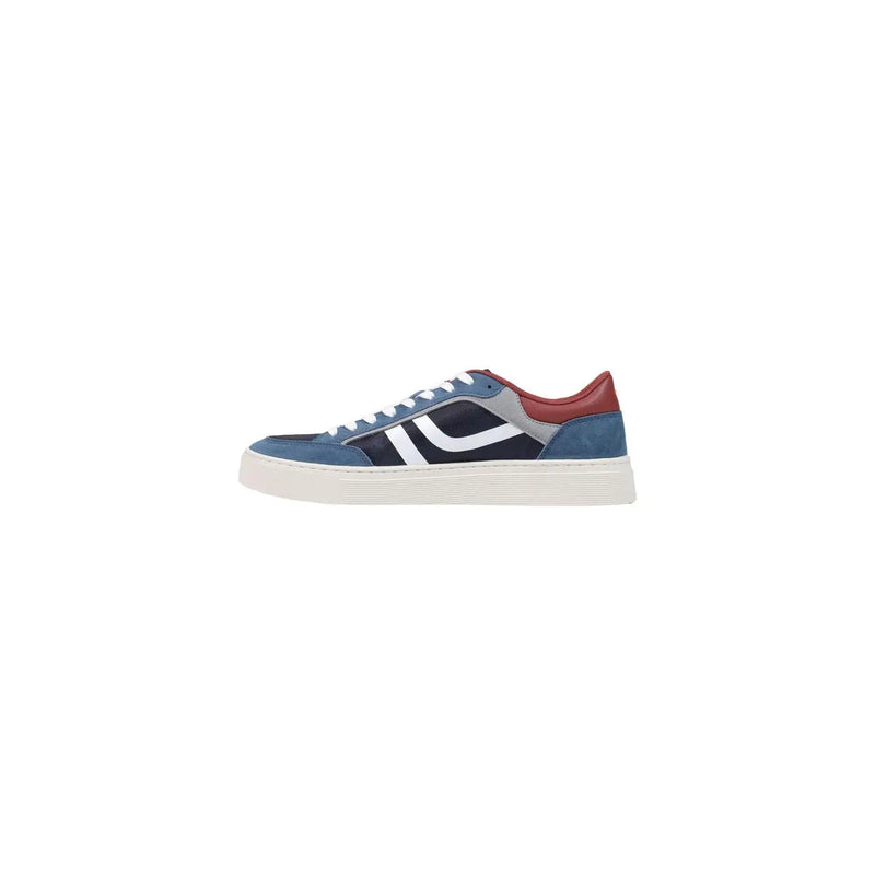 Boss Herren-Sneaker aus blauem und schwarzem Wildleder mit weißen Schnürsenkeln, roter Fersenlasche und klobiger, cremefarbener Sohle