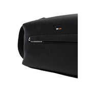 Schwarze Boss Herrenhandtasche aus strukturiertem Leder mit silberfarbenem Reißverschluss und gesticktem Logo, hergestellt aus Polyurethan, 23 x 11 x 10 cm