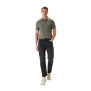 Olivgrünes Boss Herren-Poloshirt mit weißem Besatz an Kragen und Ärmeln, aus Baumwoll-Elastan, Kurzarm