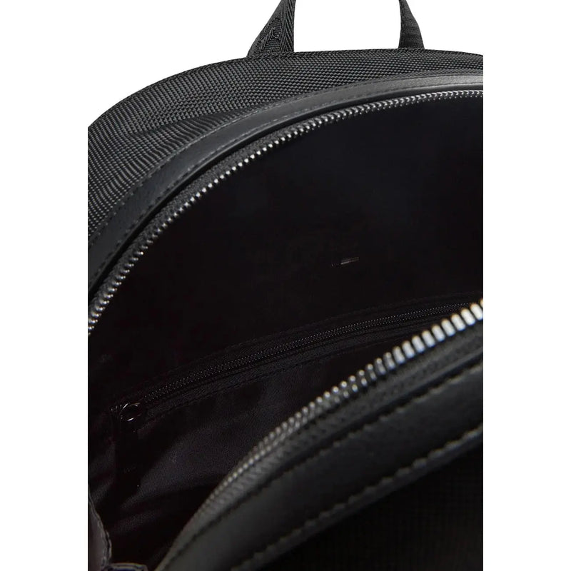 Schwarzer Boss Herrenrucksack mit strukturiertem Polyester-Außenmaterial und glattem schwarzem Lederbesatz, Maße: 30 x 40 x 14 cm