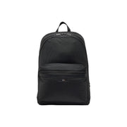 Boss Herrenrucksack, schwarz, Polyester, 30 x 40 x 14 cm. Der Rucksack besteht aus schwarzem, strukturiertem Nylon und zeichnet sich durch minimalistisches Design und ein dezentes Logo aus.