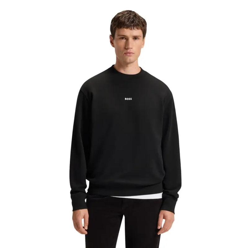 Schwarzes Herren-Sweatshirt von Boss mit Rundhalsausschnitt, langen Ärmeln aus 100 % Baumwolle, dezentem weißen Logo und kontrastierendem weißen Saum.