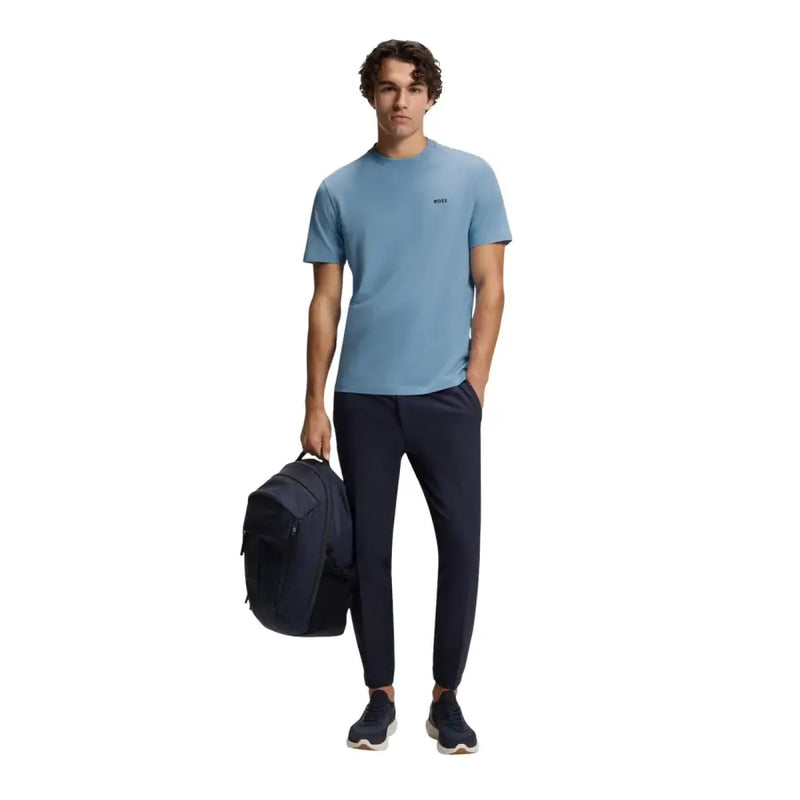Boss Herren-T-Shirt, hellblau, aus dehnbarem Baumwollgewebe, kurzärmelig und mit kleinem schwarzen Logo auf der linken Brust.