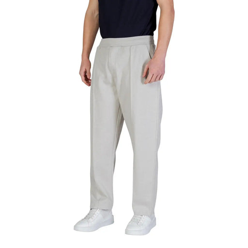 Boss men trousers light gray slim fit with soft fabric and subtle pleats at the waist for a refined look