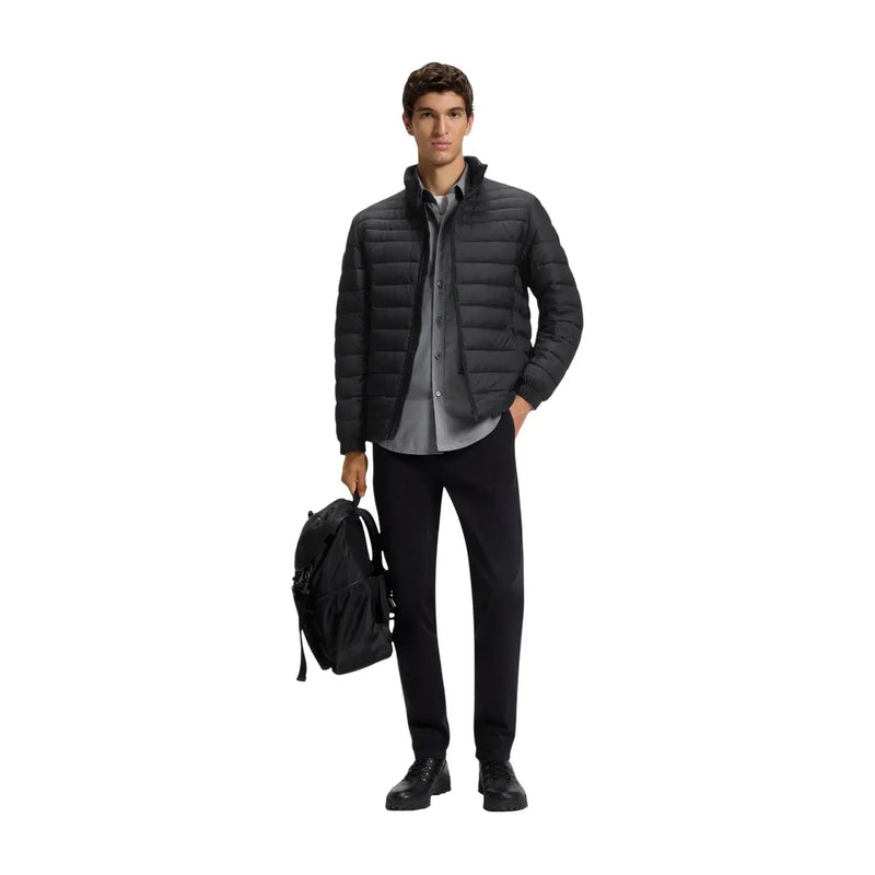Boss Steppjacke Oden2 für Herren in Schwarz mit Steppdesign, hohem Kragen und Frontreißverschluss, Vorderansicht