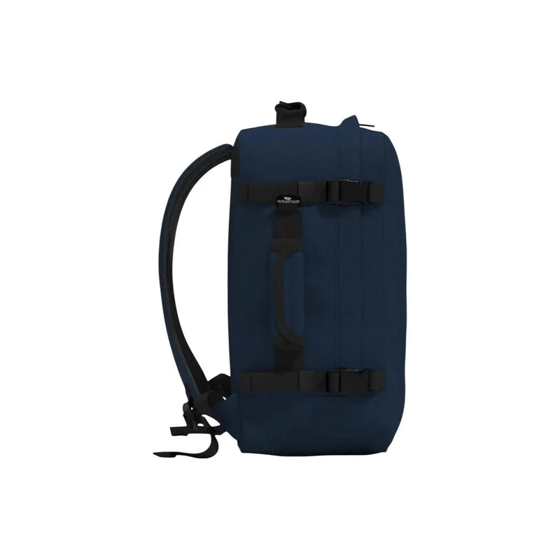 Dunkelblaue Reisetasche mit schwarzen Riemen und Schnallen aus Polyester, passend für Cabin Zero Herren-Rucksack, 36 l