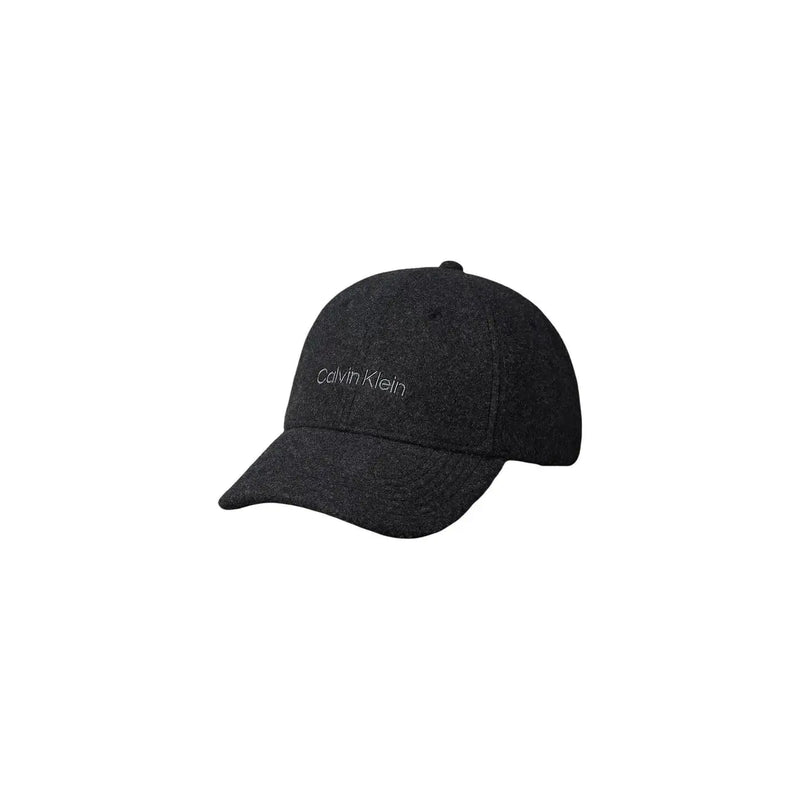 Calvin Klein Schwarze Herrenkappe mit dezent strukturiertem Stoff und gesticktem Logo, Vorderansicht